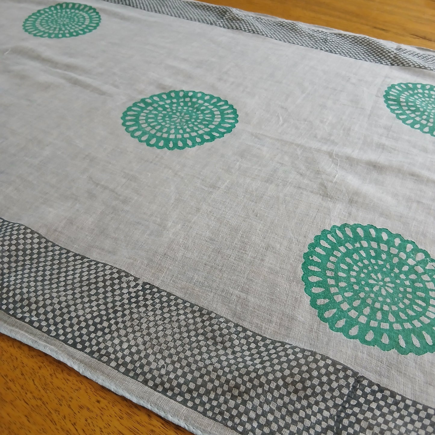 Checkers Border and Design - Pure Cotton Scarf 14456