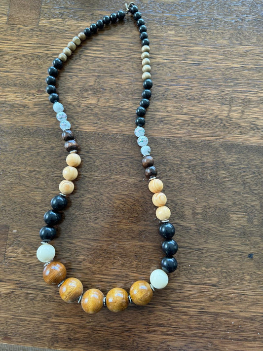Round Wooden Beaded Necklace 4185