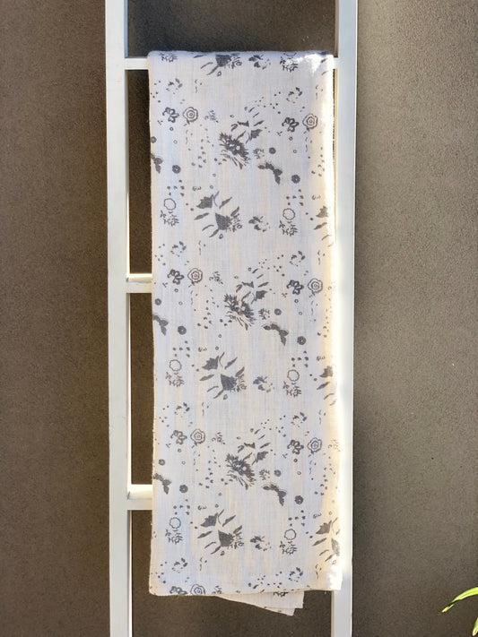 Scritto Pigment Printed Linen Throw