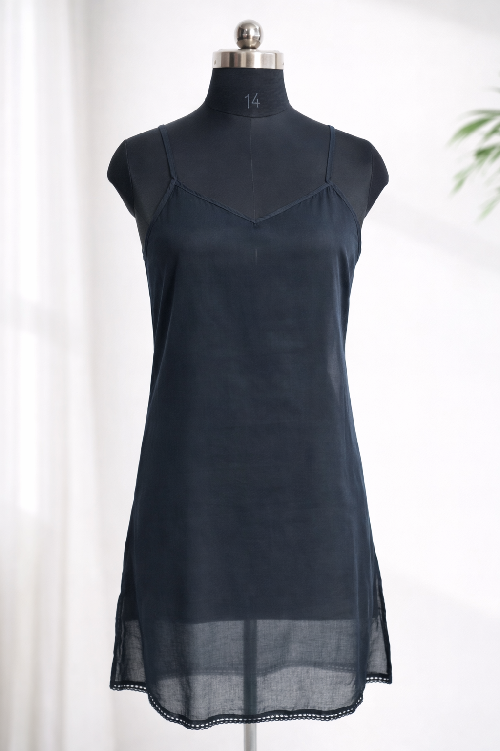 BLACK SLIP