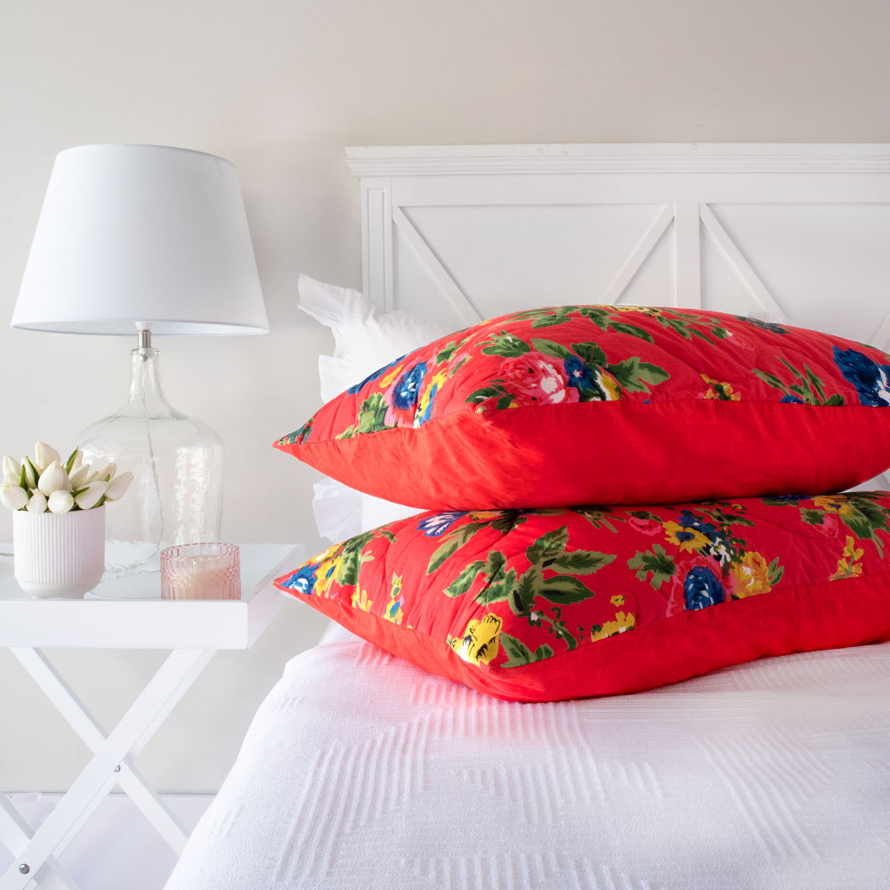 Bloom Red Quilt Set
