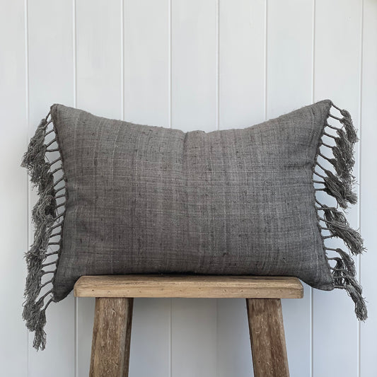 Tussar Wild Silk Cushion Cover Knotted Fringes - Grey 40 X 60 Cm