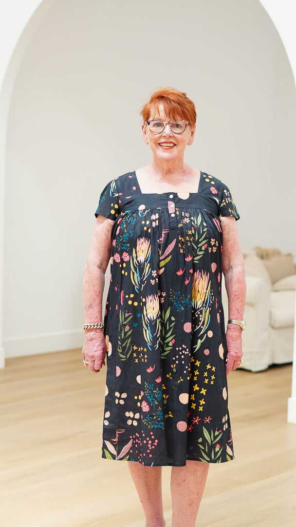 Protea Print Nightie Black