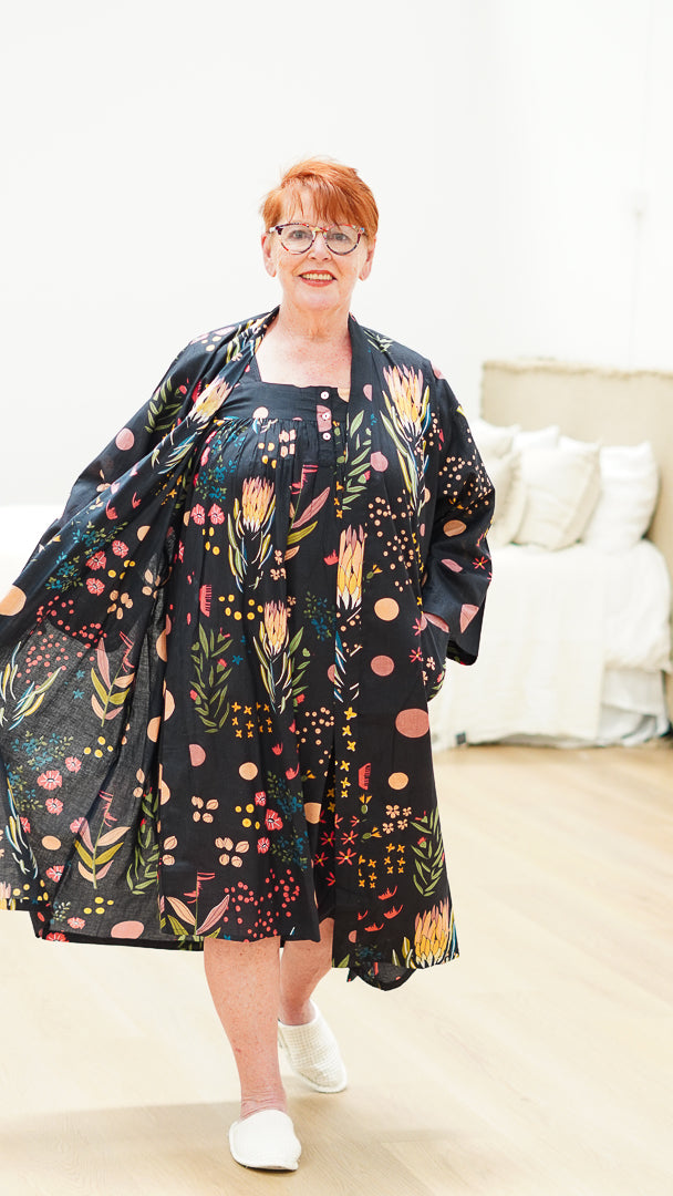 Protea Print Kimono Black