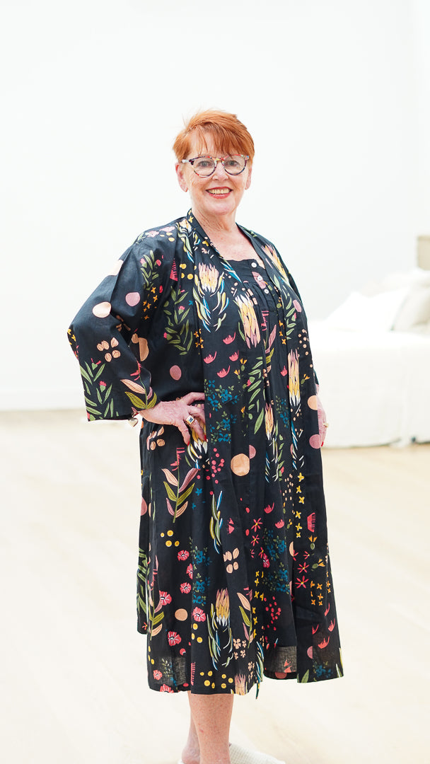 Protea Print Kimono Black