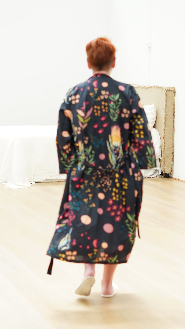 Protea Print Kimono Black