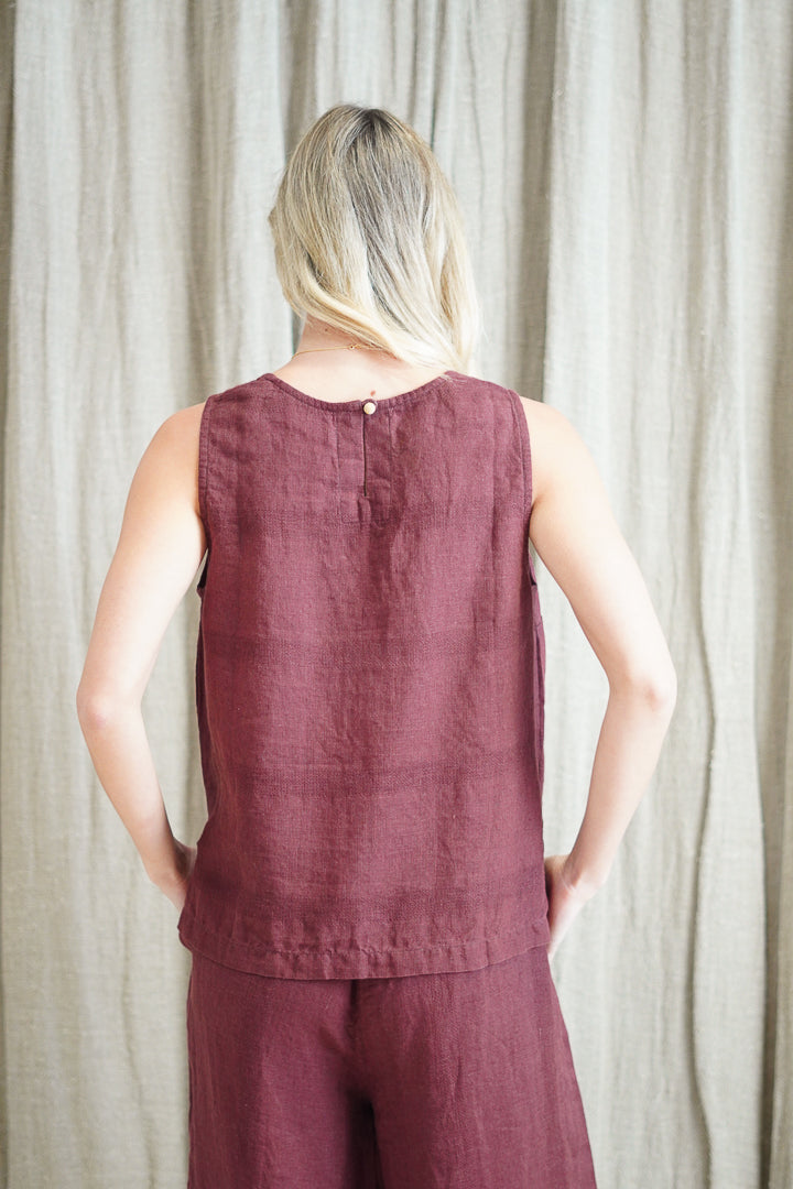 Mirabella Sleeveless Top Hot Chocolate Combo