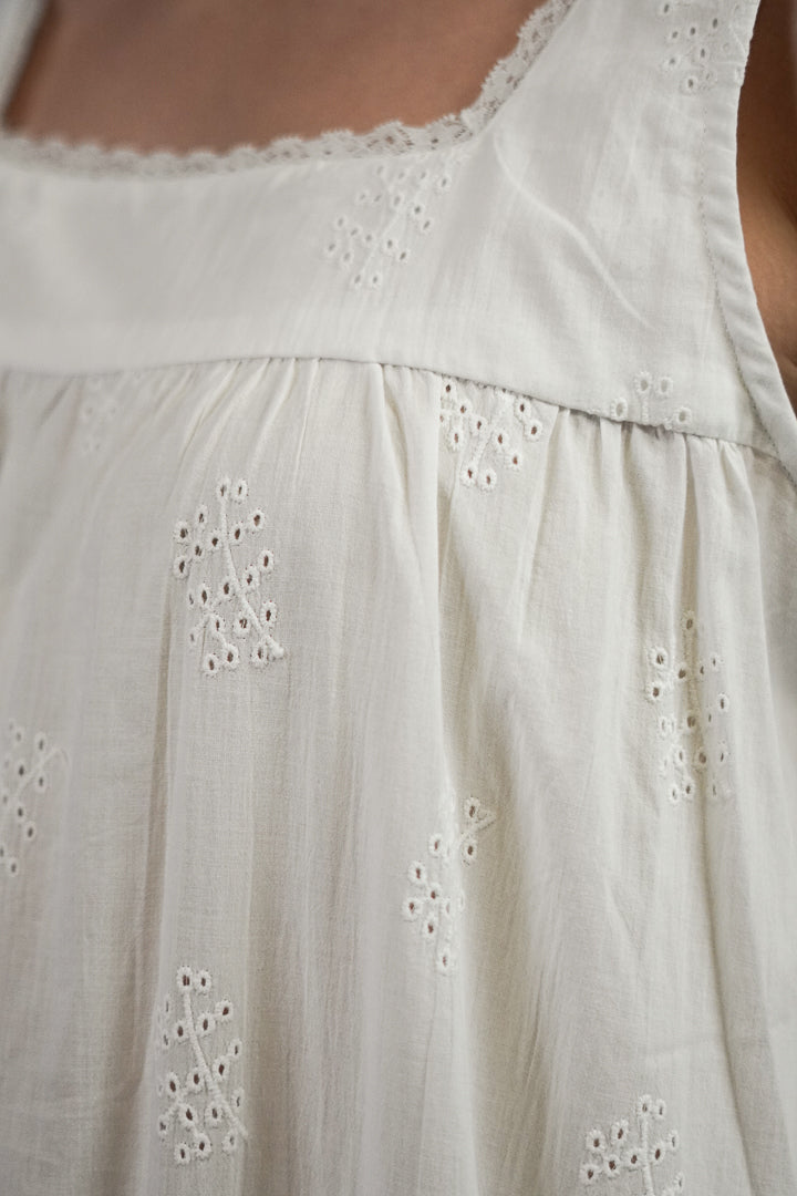 Dellina Embroidered White Nightdress