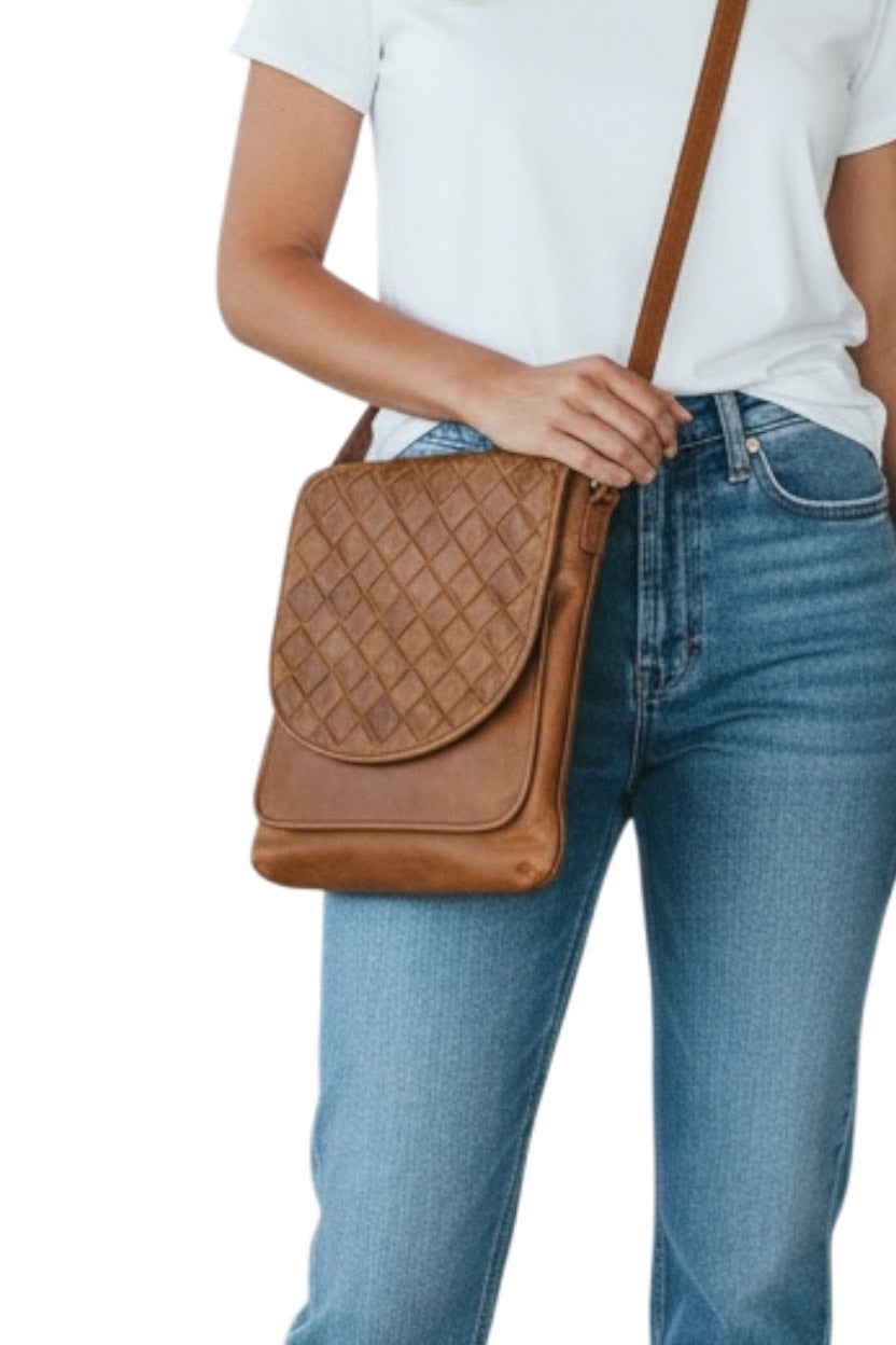 Elan Shoulder Bag W2618