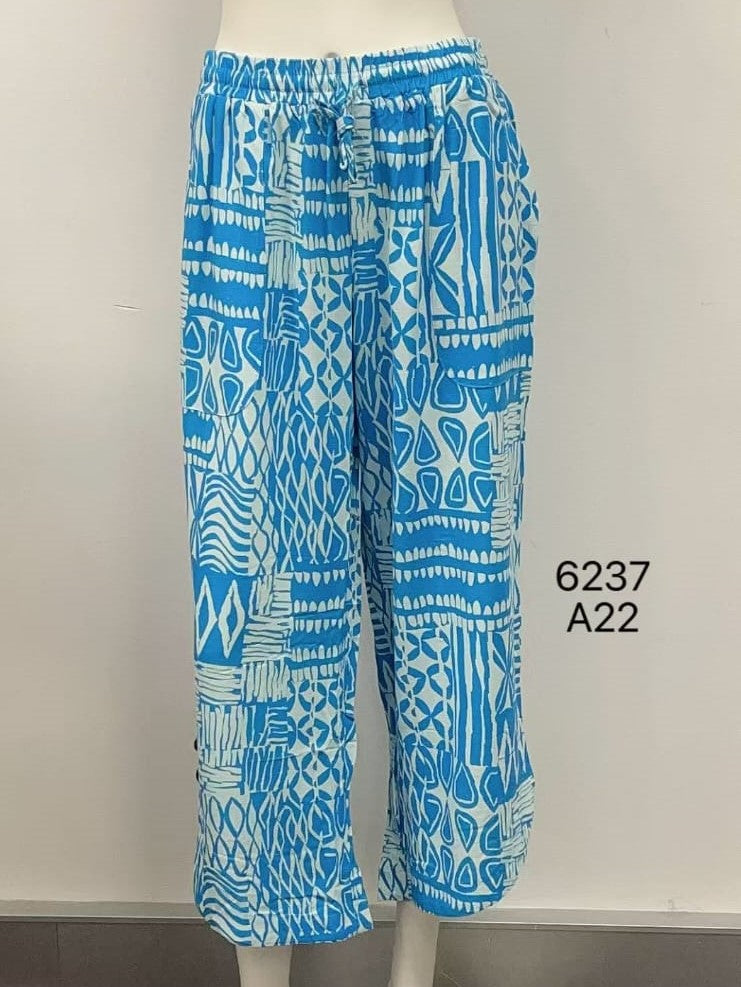 Relaxed Pocket Pants with Drawstring Waist