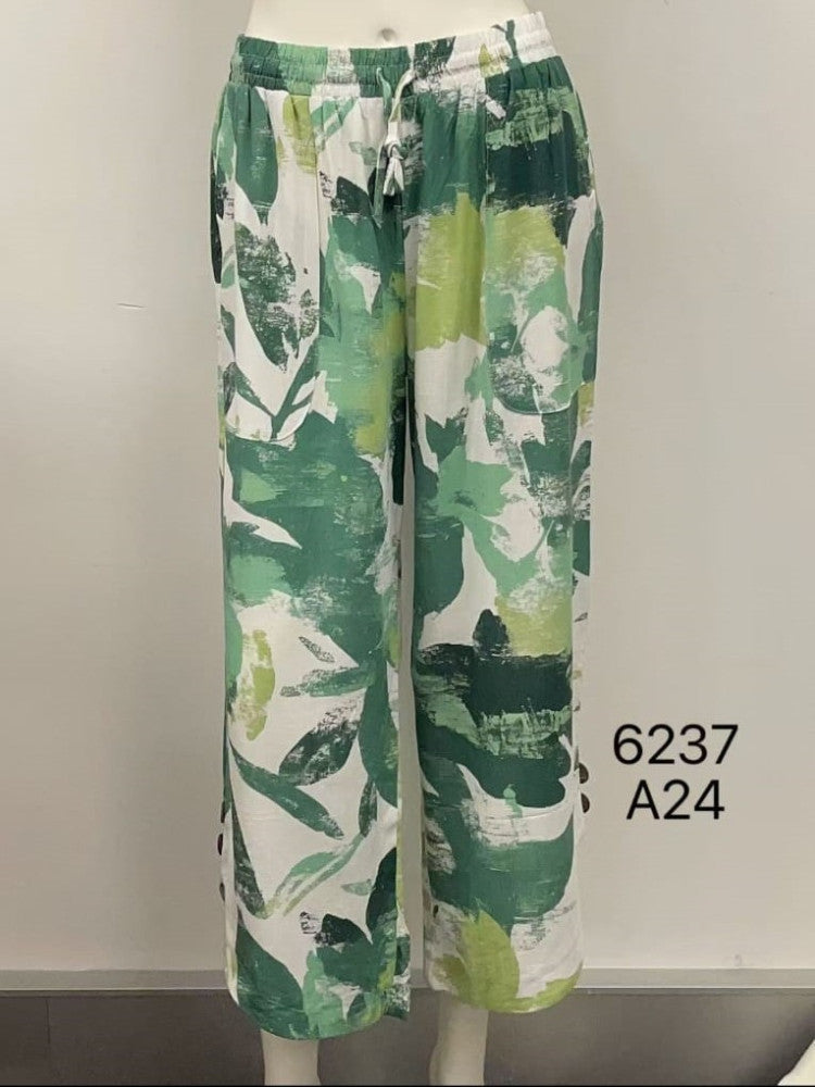 Relaxed Pocket Pants with Drawstring Waist