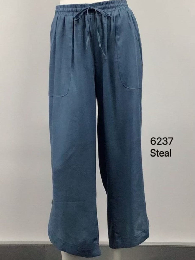 Relaxed Pocket Pants with Drawstring Waist