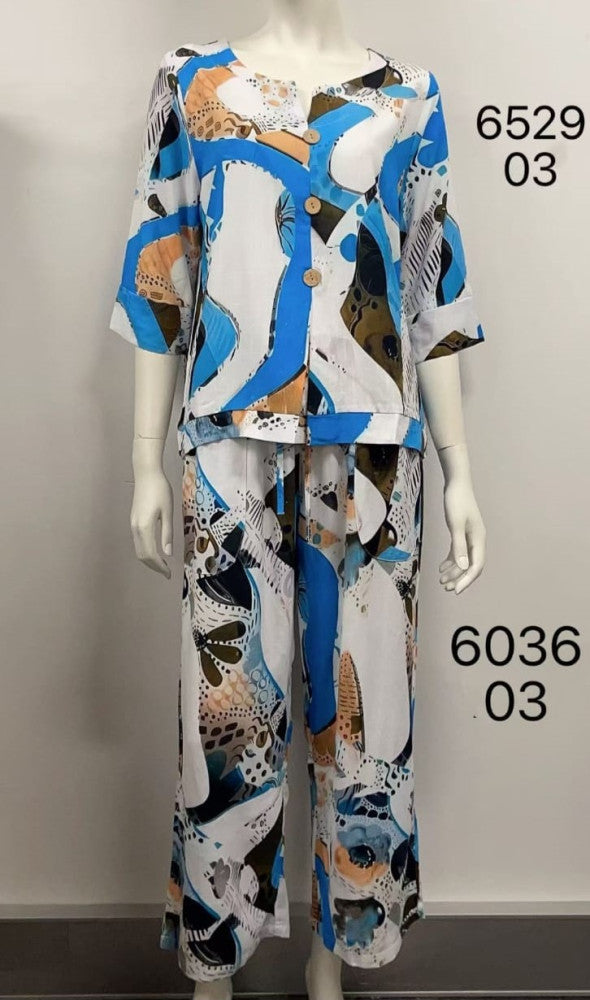 Quarter Sleeve Button Top