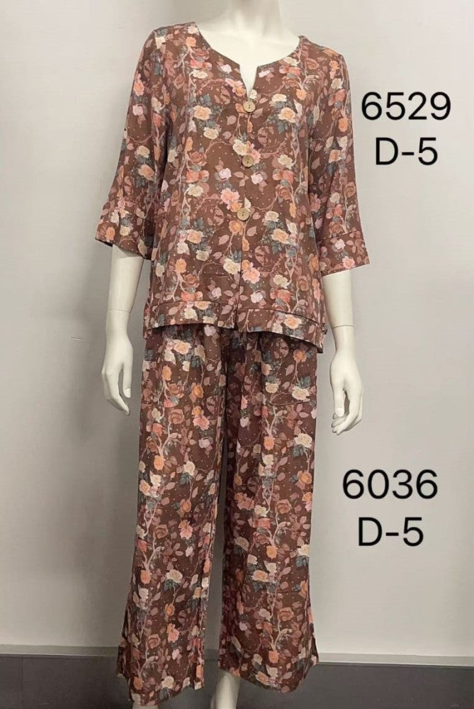 Quarter Sleeve Button Top