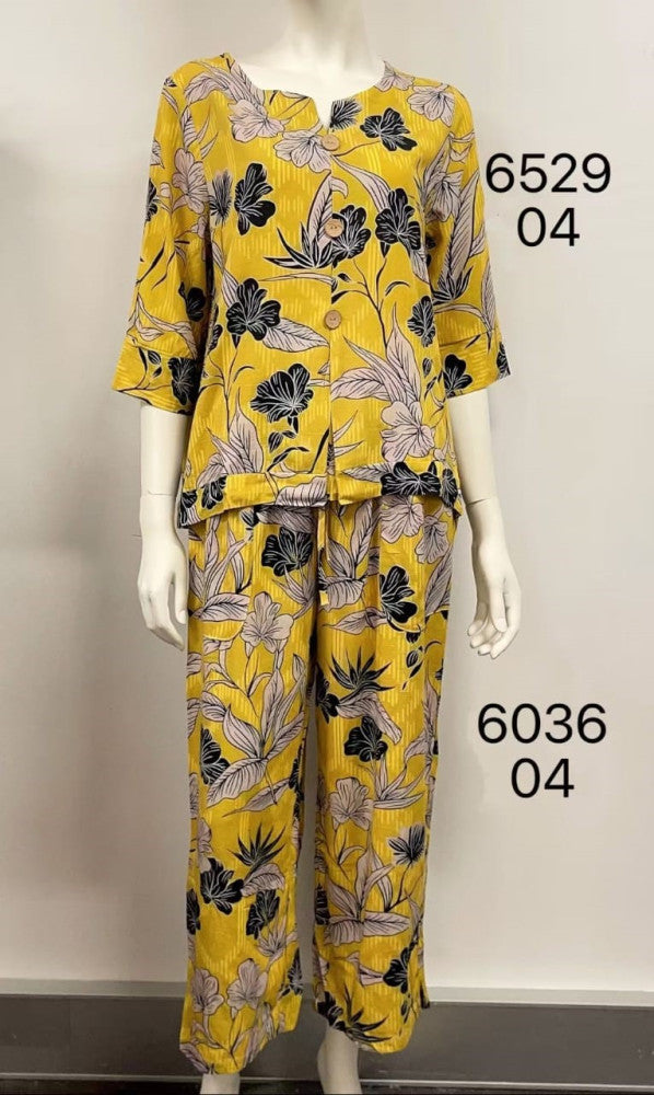 Quarter Sleeve Button Top