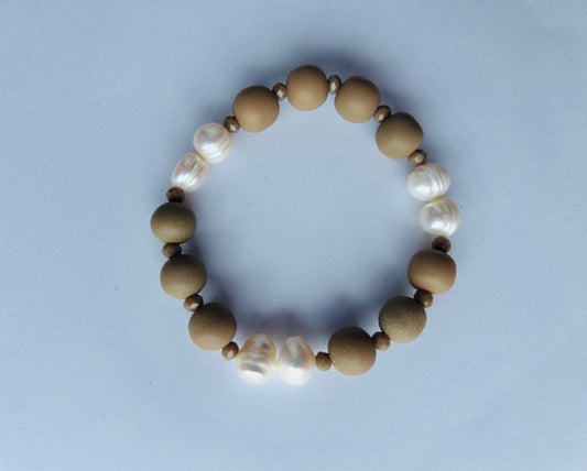 Pearl and Resin Beads Bracelet