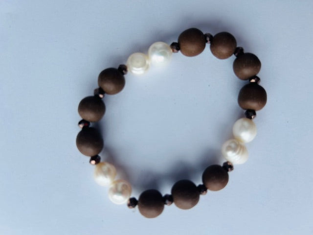 Pearl and Resin Beads Bracelet