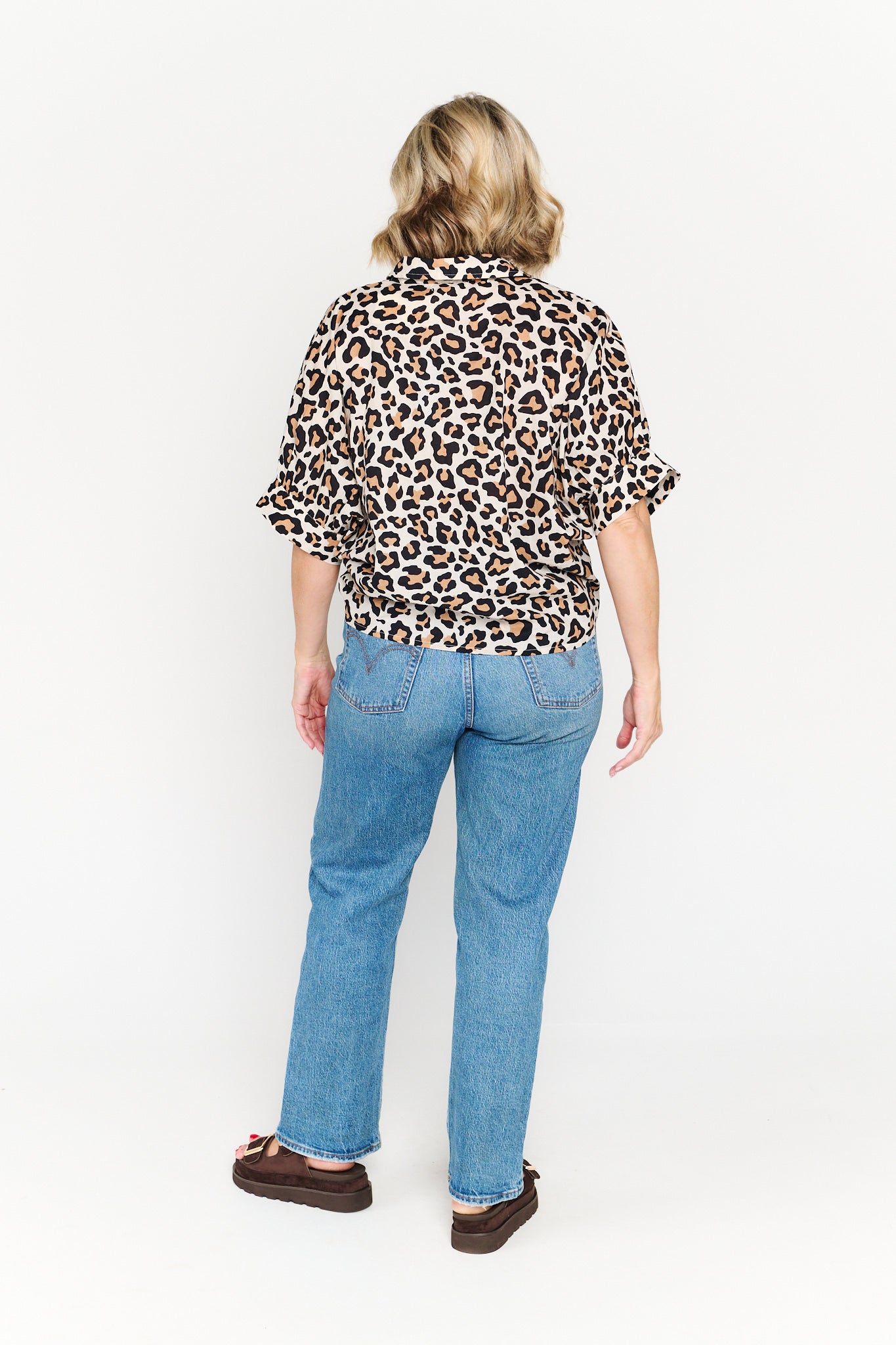 LEO TIE SHIRT
