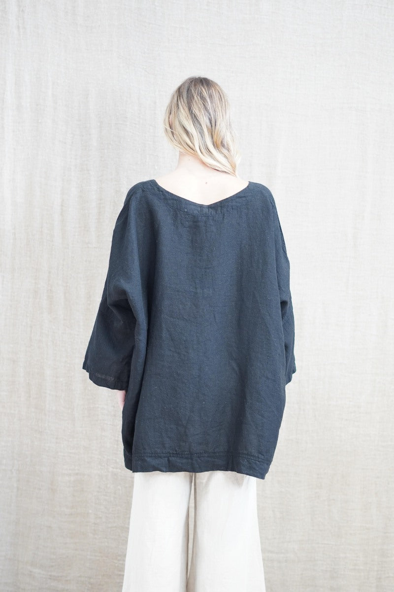 Lia Oversized Top With Sleeves Black