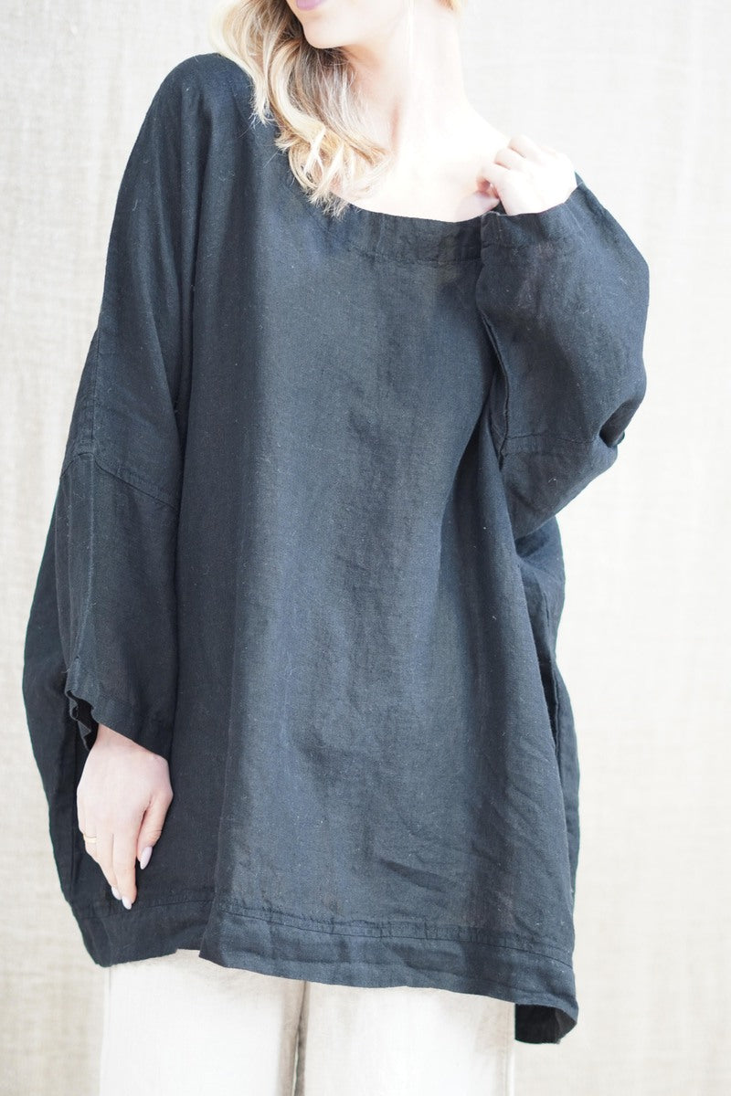 Lia Oversized Top With Sleeves Black