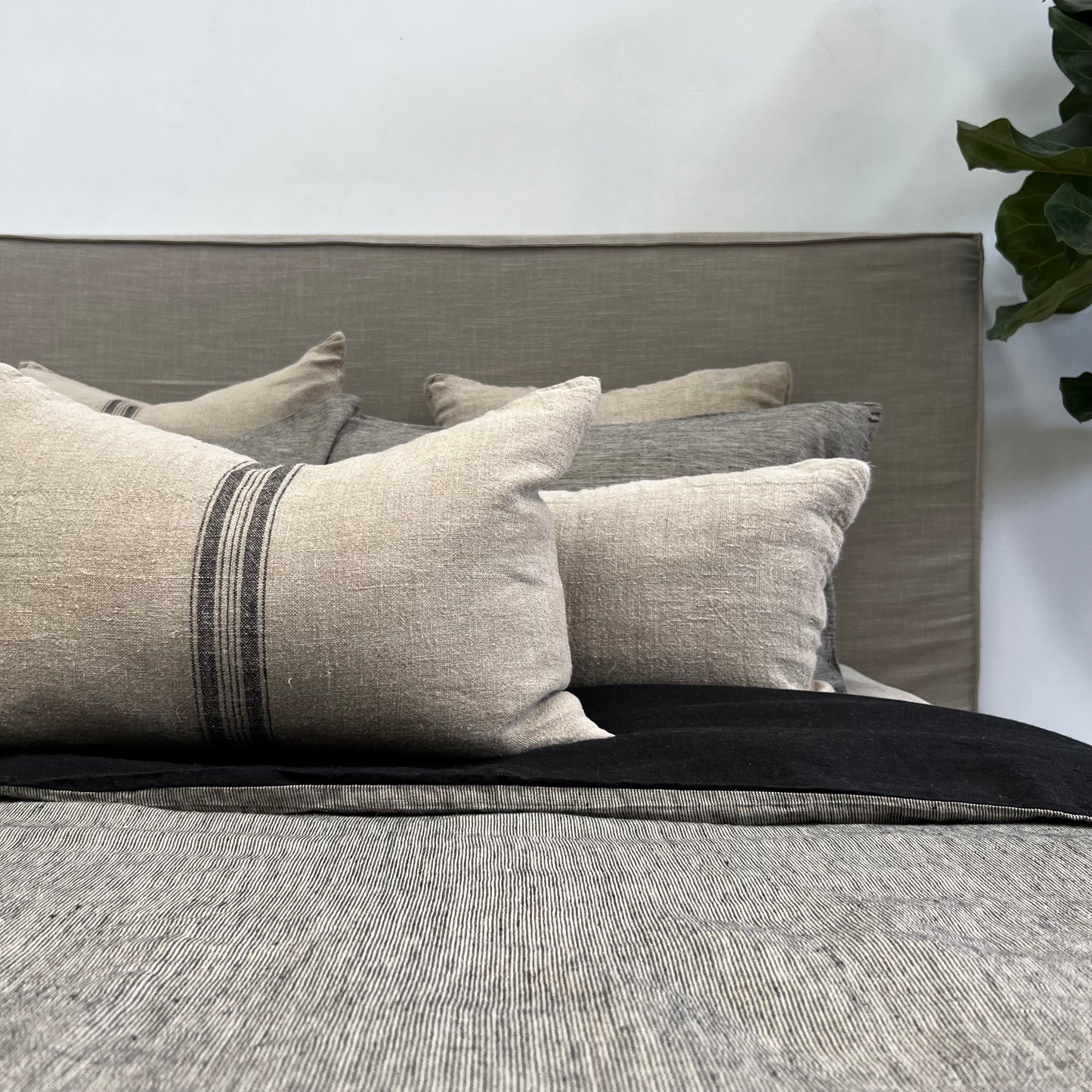 Noemi Reversible Quilt Cover Black Pinstripe