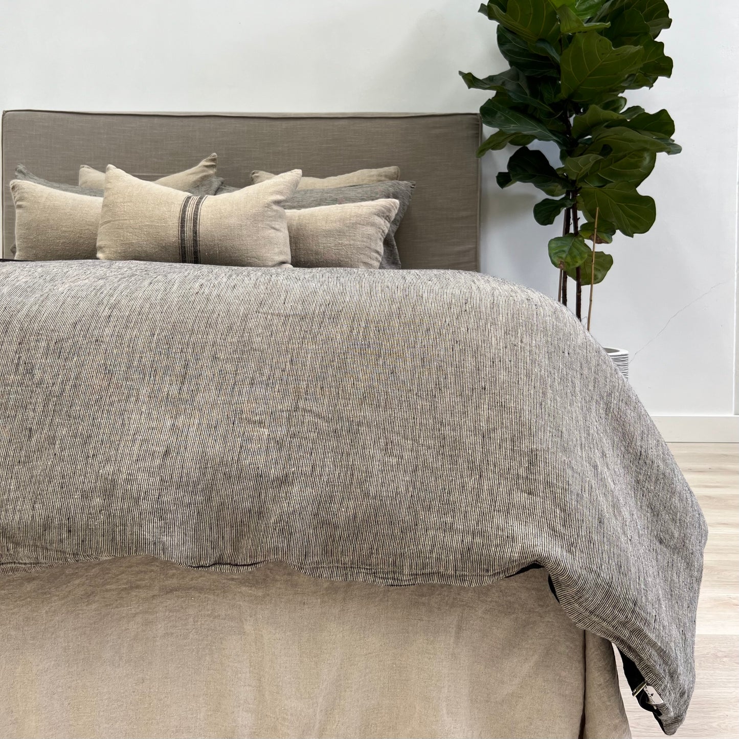 Noemi Reversible Quilt Cover Black Pinstripe