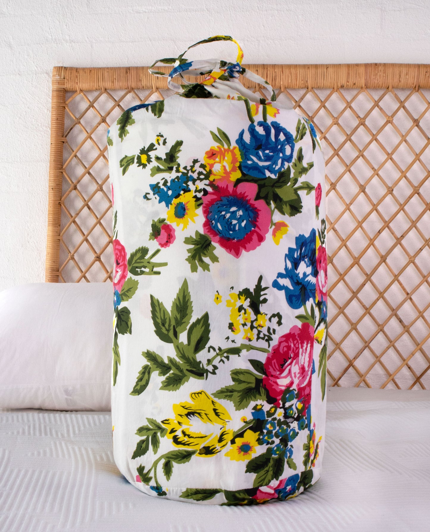 Bloom White Quilt Set