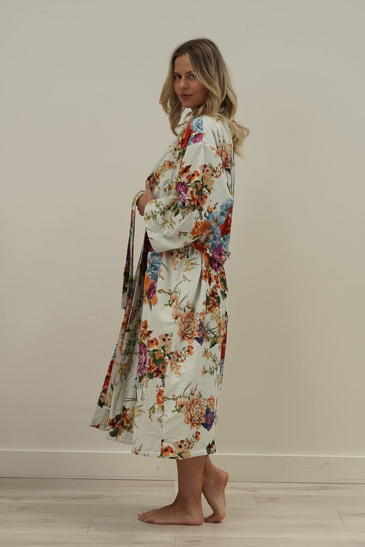 Camilla Bouquet White Velvet Robe