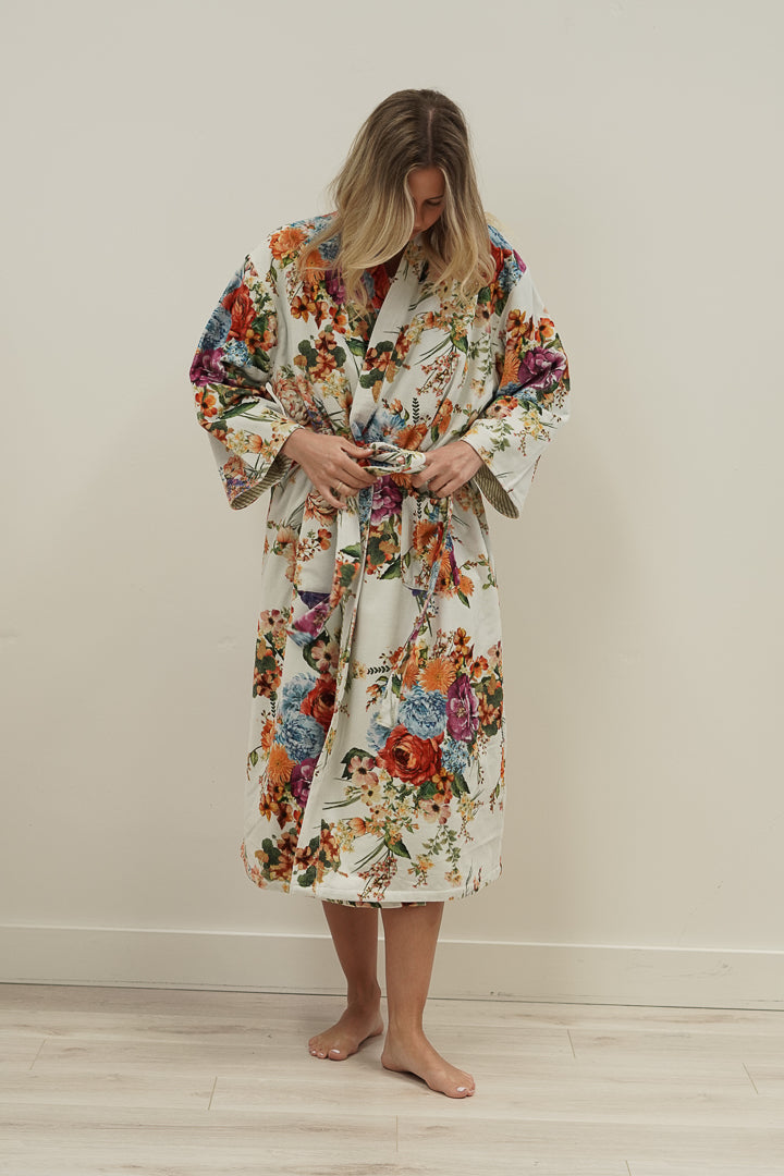 Camilla Bouquet White Velvet Robe