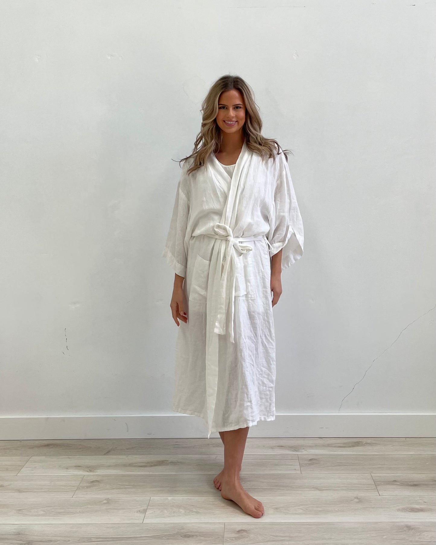 Alessa Robe Optic White