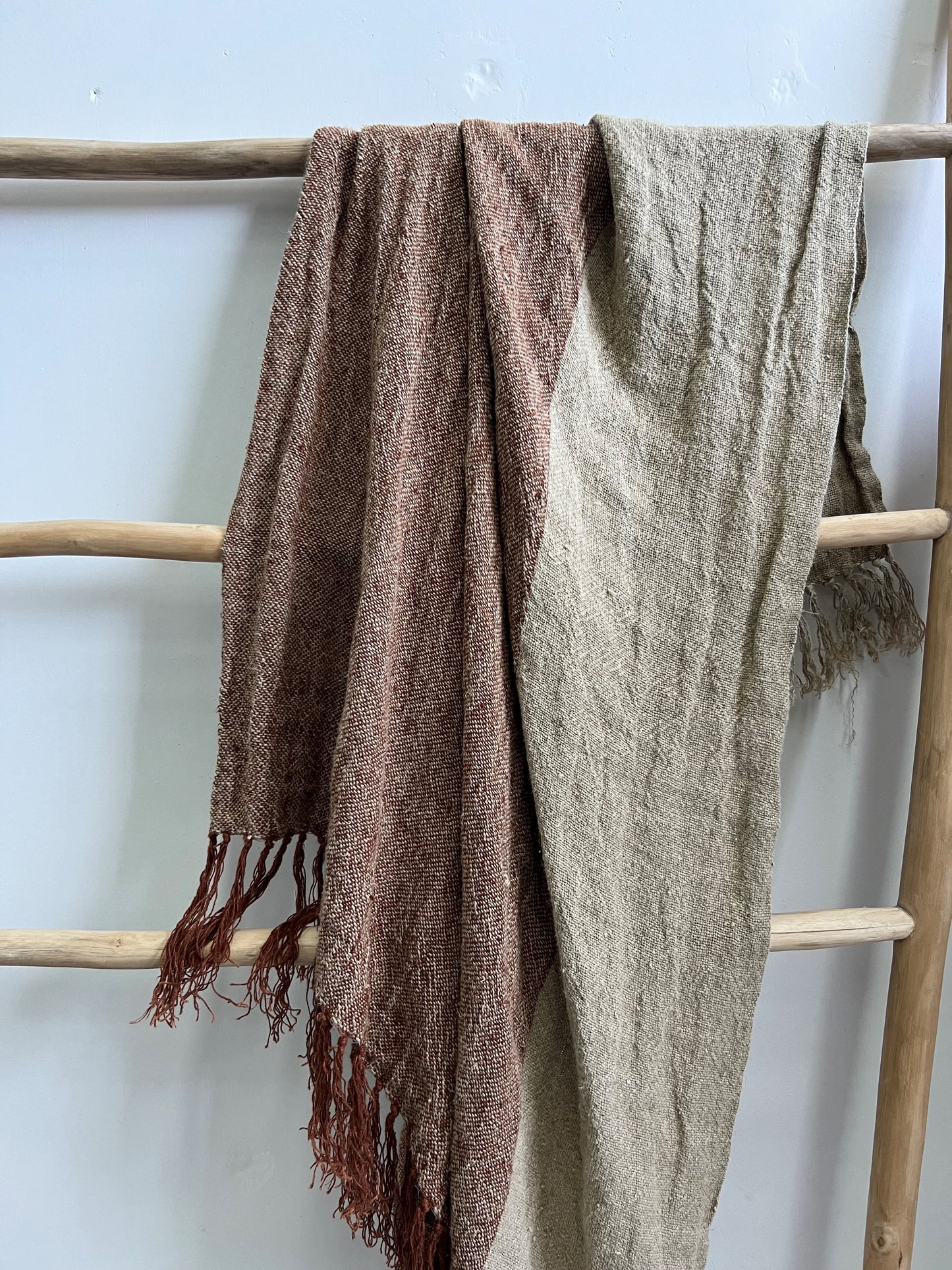 Hugo Knotted Fringe Linenthrow