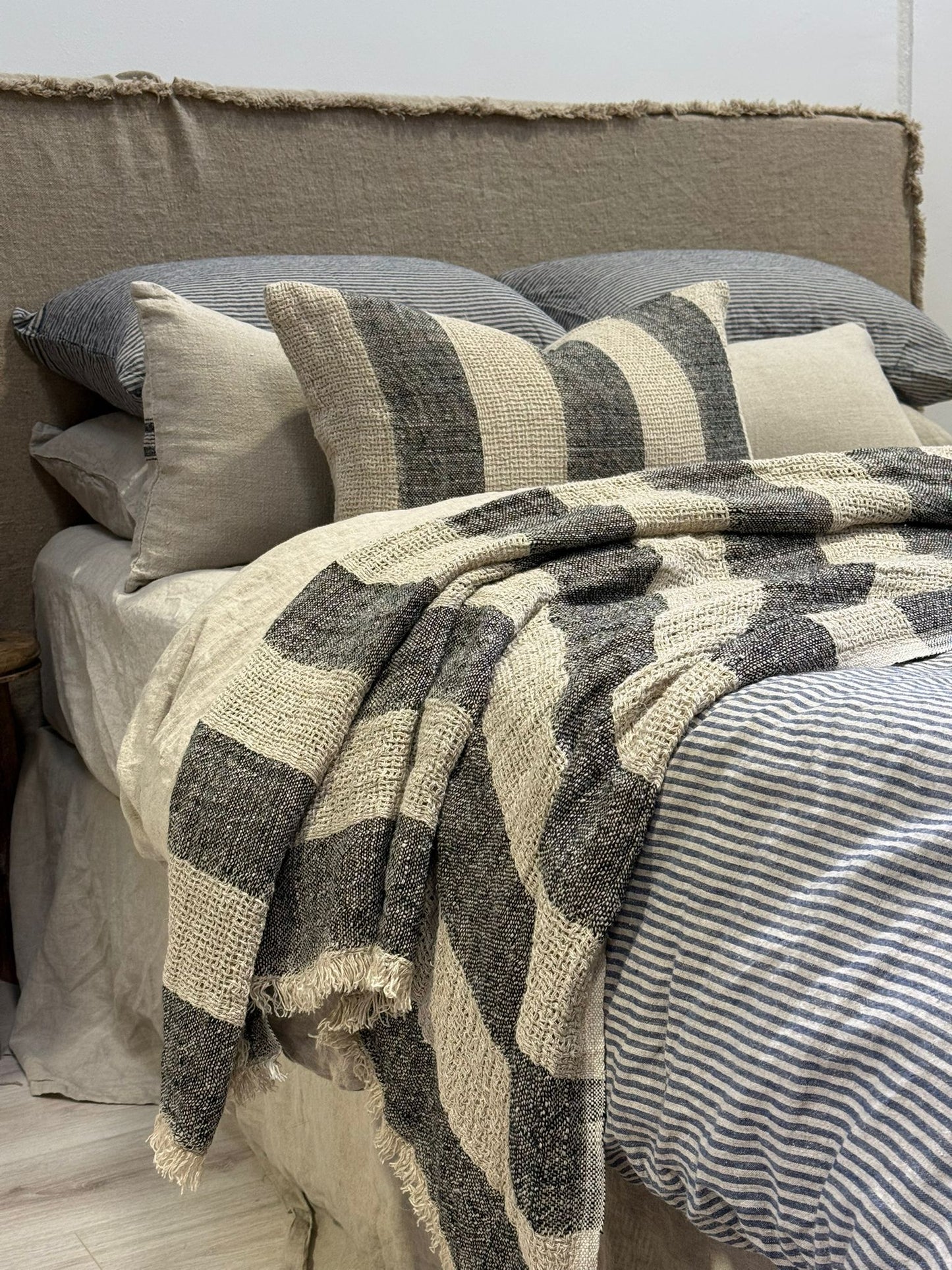 Loom Linen Throw Natural & Black 130 X 190 Cm