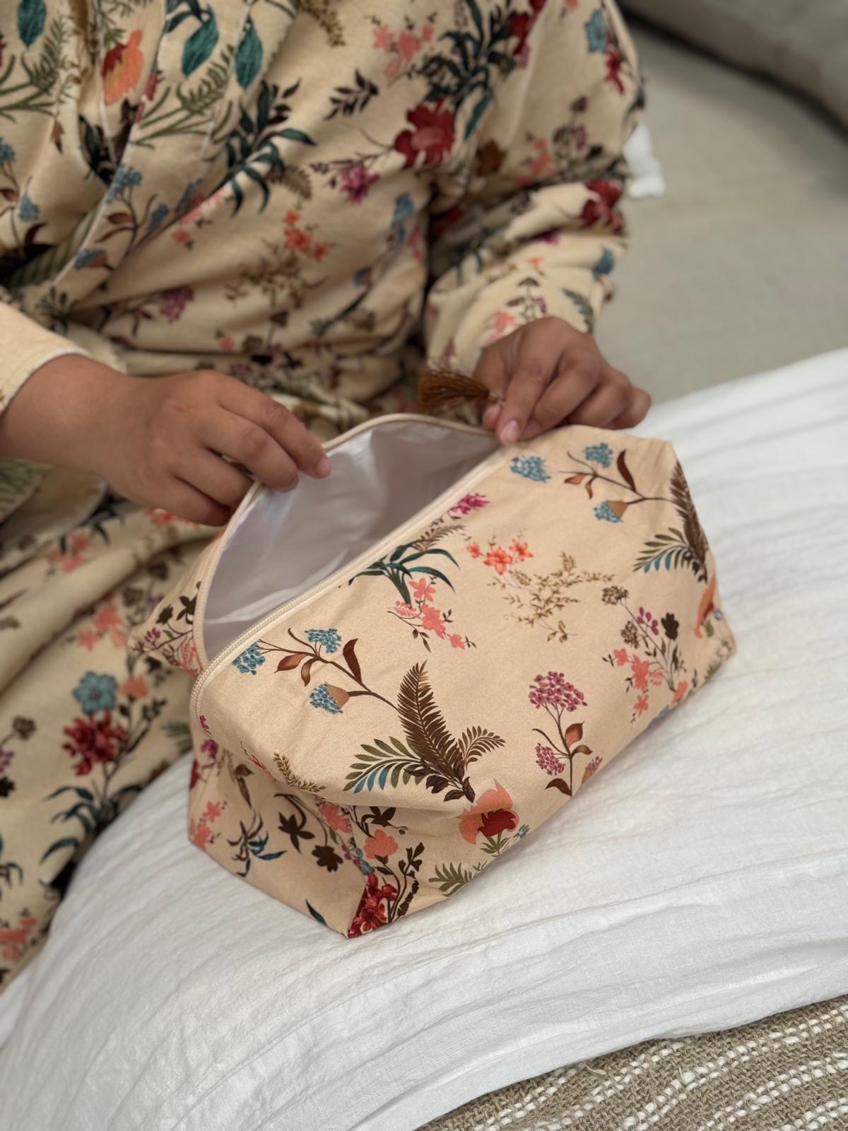 Wildflower Field Beige Toiletry Bag