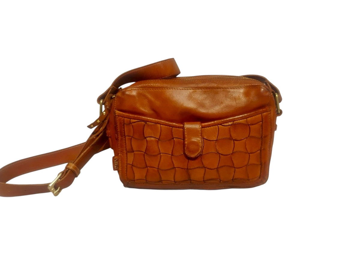 Tany Pocket Crossbody Bag W2612