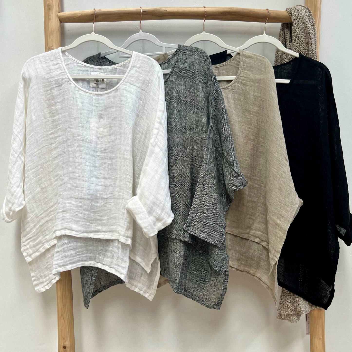 Valentina Top Black & White Woven