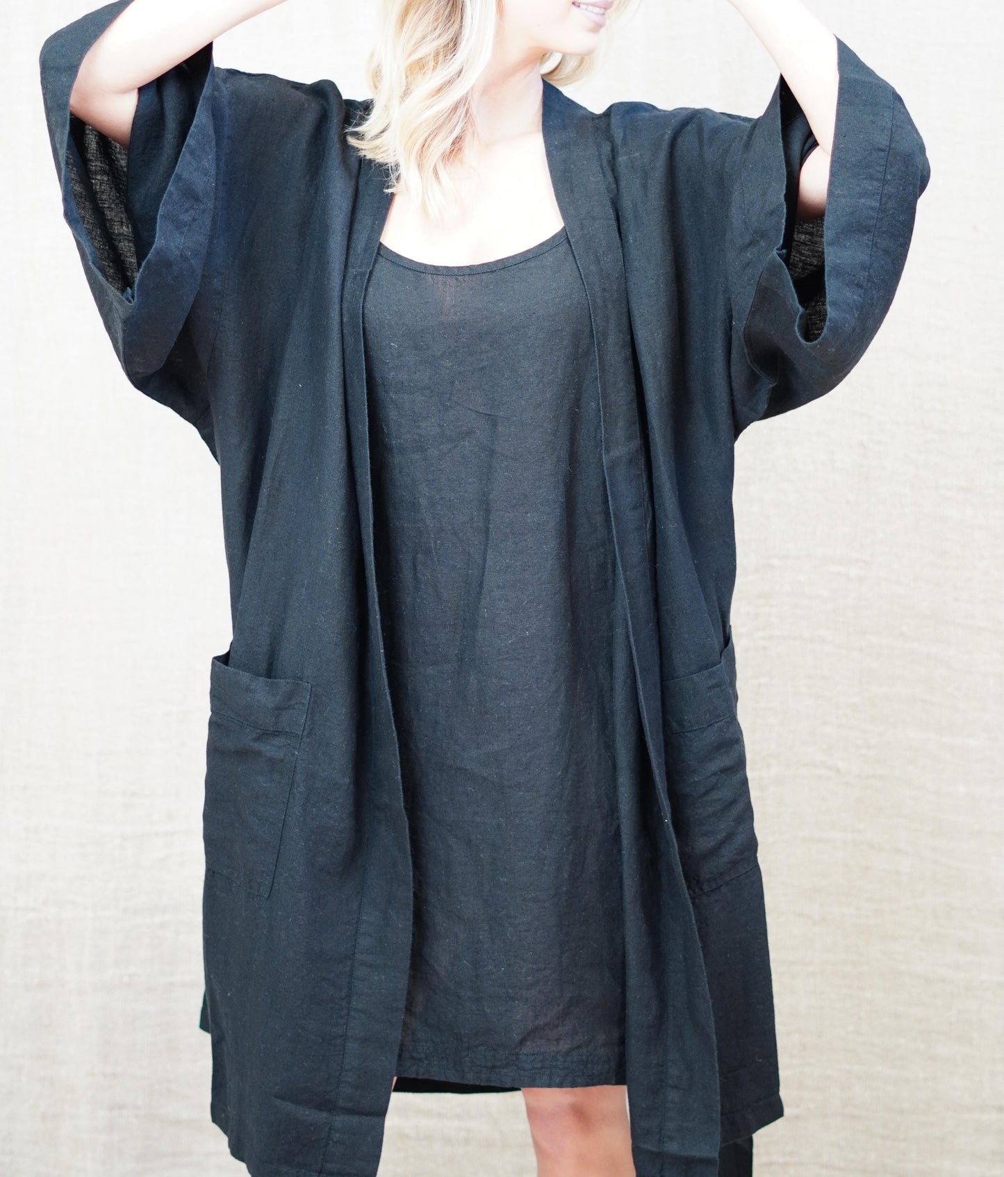 Verona Short Robe Black