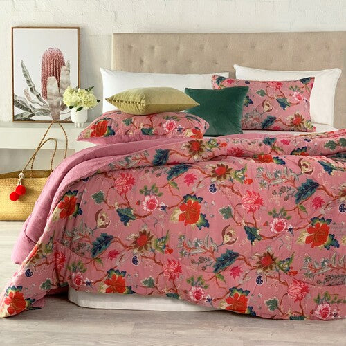 Arabella Hot Pink Quilt Set