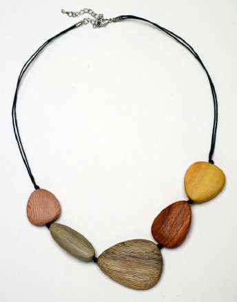 Grassland Necklace with Wooden Beads N6-5511W