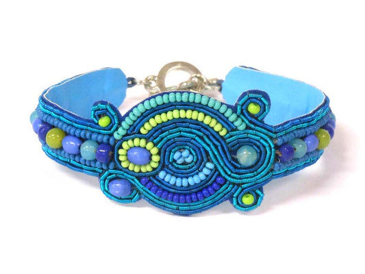 blue/lime beaded bracelet