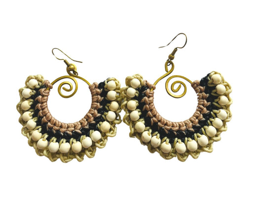 Beige crochet earrings beads