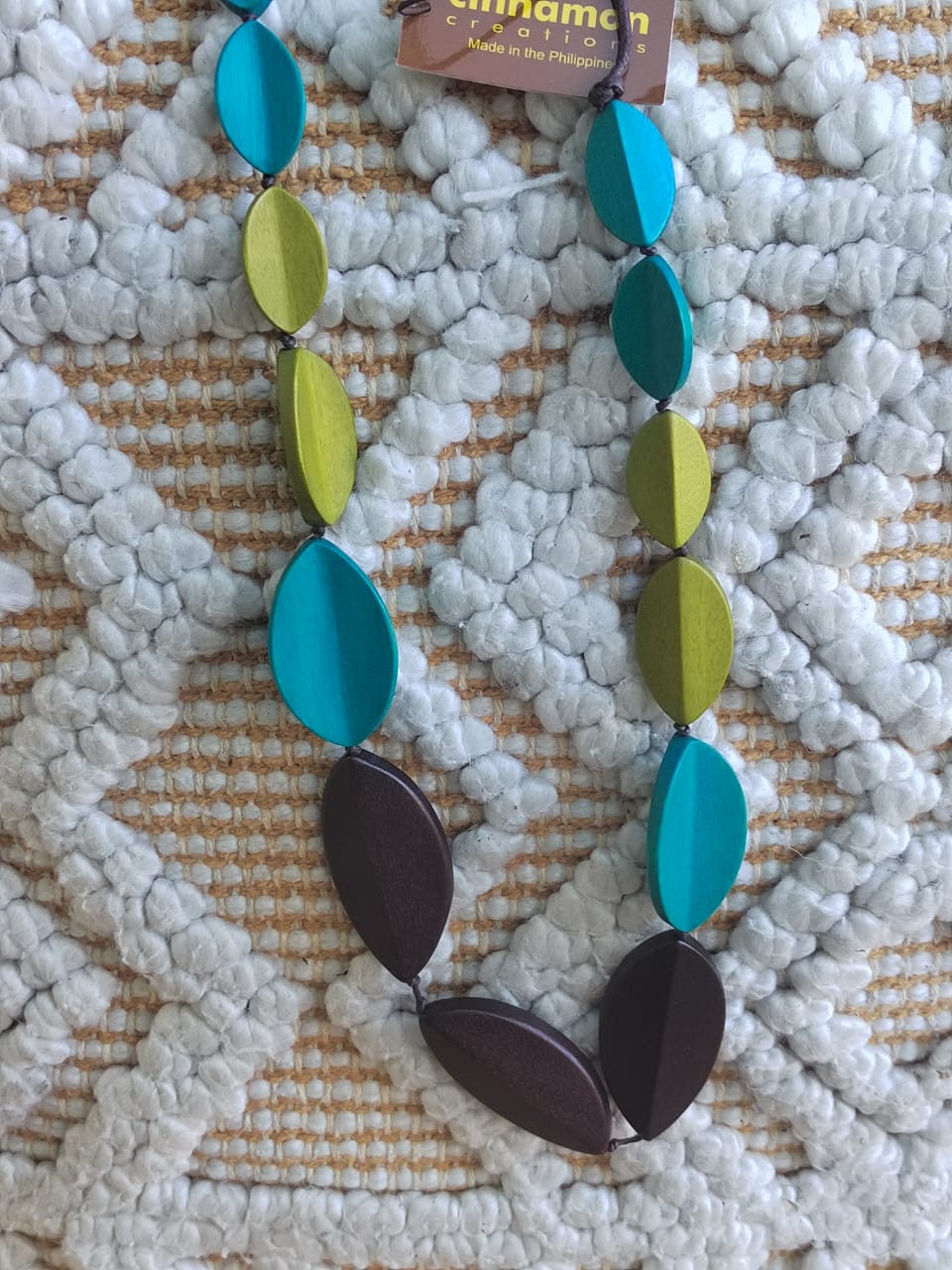 Leaf-Like Shaped Wooden Beads in Multicoloured Necklace N6-5936