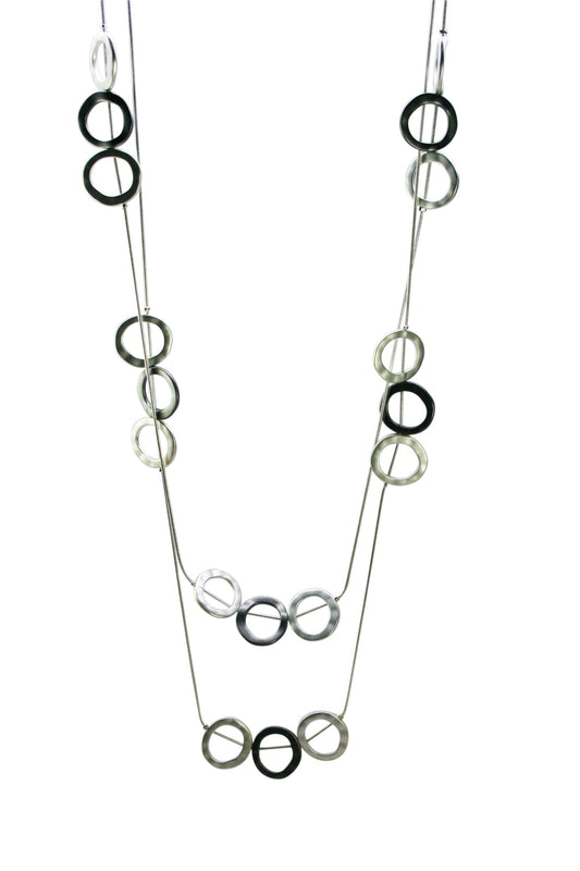 Silver neckl with grey circles