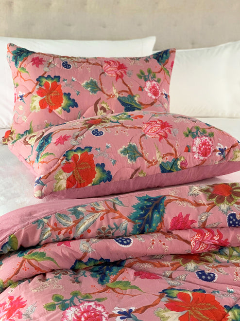 Arabella Hot Pink Quilt Set