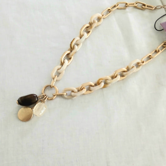 Golden Chain Necklace and Dangling Pendants 22-1020n