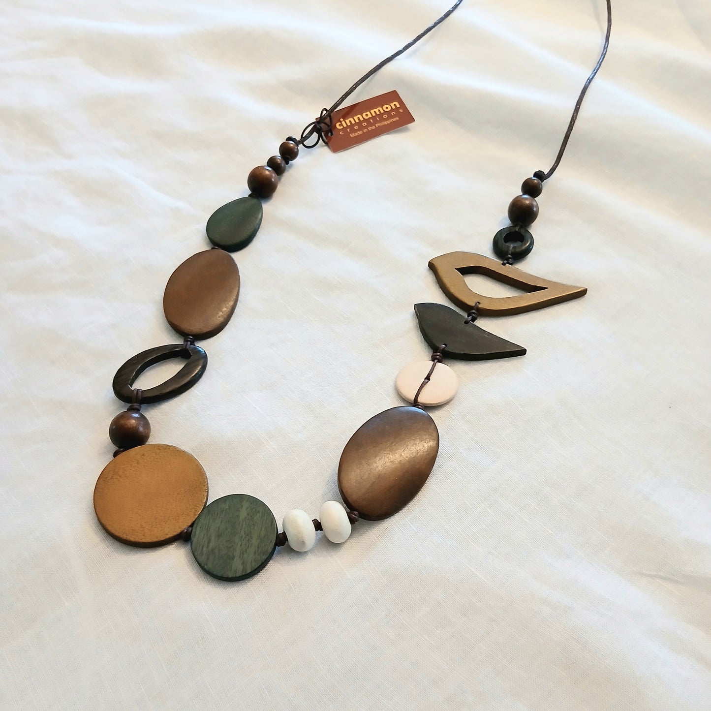 2 Birds Together on Oval Beads N6-1165