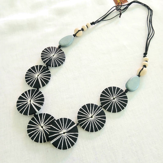 Black and White Embroidered Wooden Bead Necklace N6-5944bal