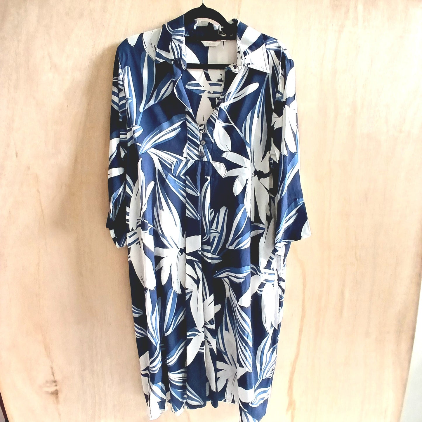 Light Tunic with 3 Buttons 66966