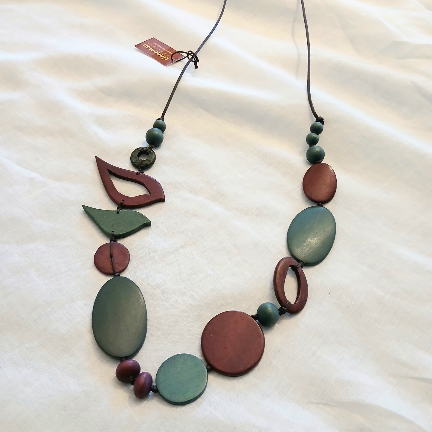 2 Birds Together on Oval Beads N6-1165