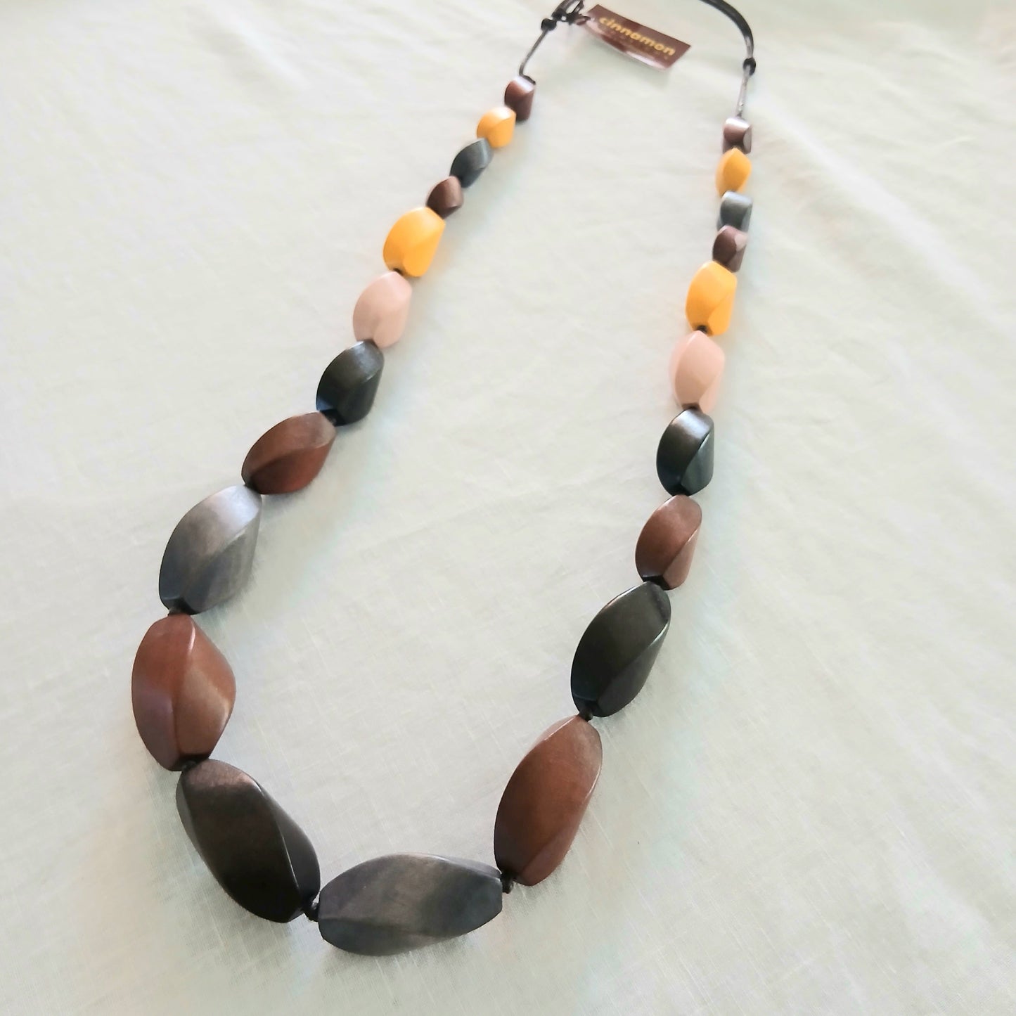 Chunky Wooden Pieces Necklace N6-7408