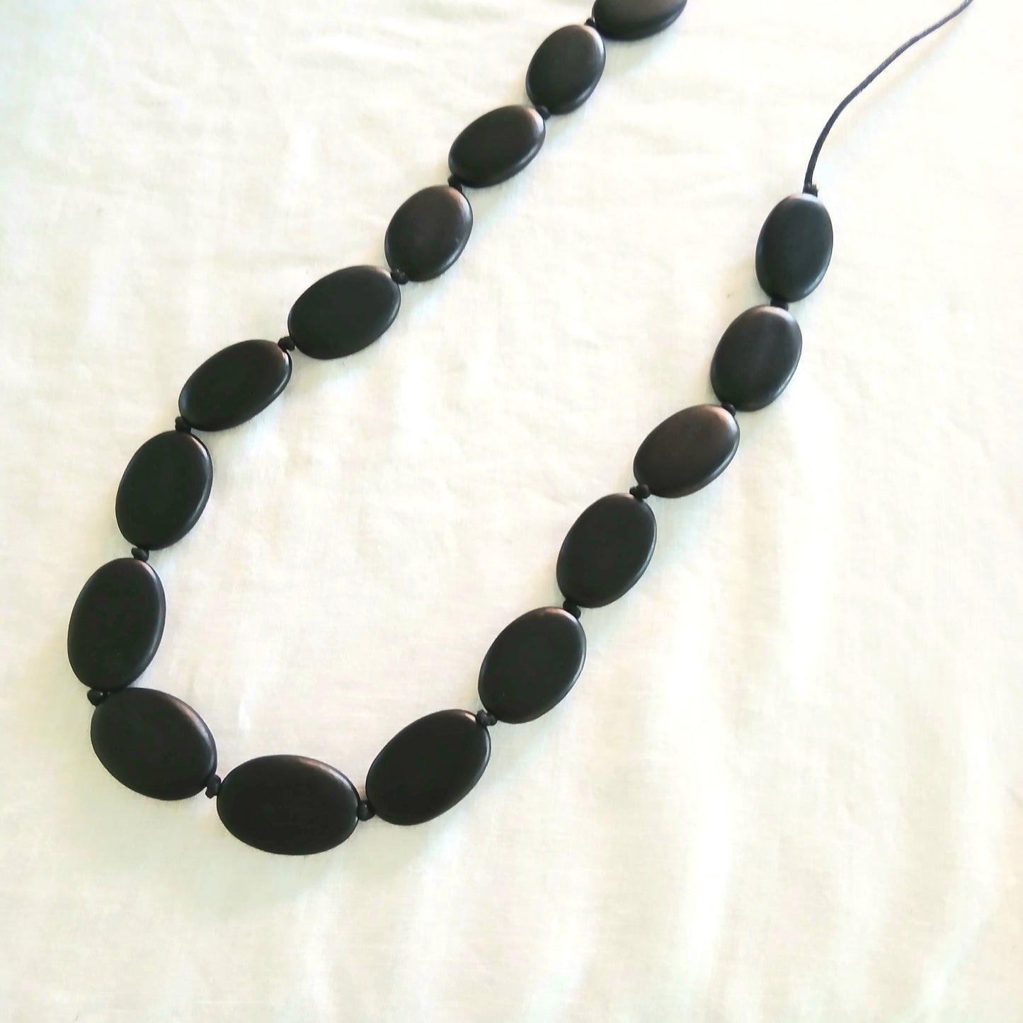 Large Oval - Plain Long Beaded Necklace N6-1821